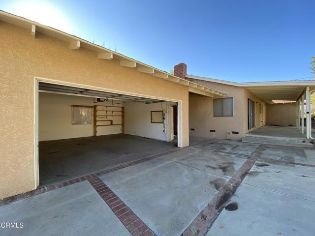10315 Mcbroom Street, Sunland CA: https://media.crmls.org/mediaz/ea1badf5-521d-4226-a9d8-bce027ee93d5.jpg