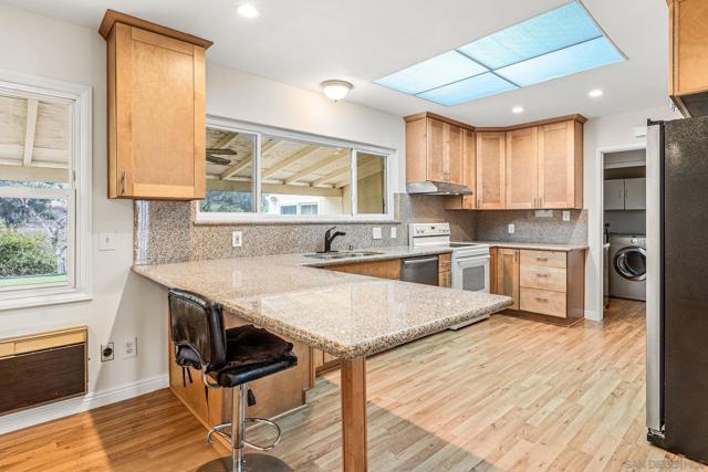 6763 Hibiscus Dr, Lemon Grove CA: https://media.crmls.org/mediaz/ea1cf7d8-2ebe-4dfe-9418-3ef681285d1f.jpg