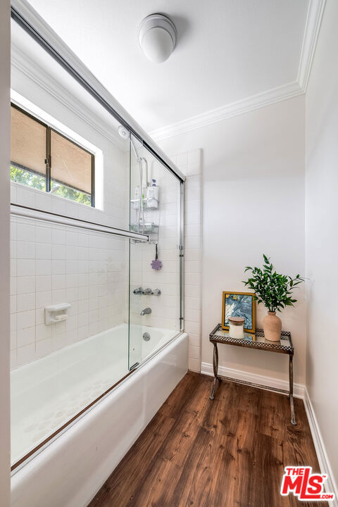 24417 Clipstone Street, Woodland Hills CA: https://media.crmls.org/mediaz/ea1d5b8c-f602-467f-a39b-ac71ffc91577.jpg