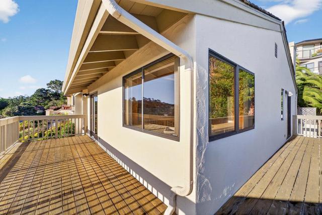 3475 Edgefield Place, Carmel CA: https://media.crmls.org/mediaz/ea1eae3a-939c-4f57-bffb-1d345fd690b7.jpg