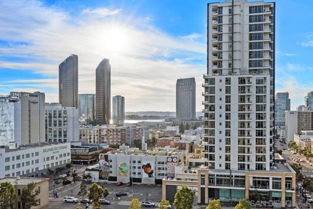 800 The Mark Ln, San Diego, California 92101, 2 Bedrooms Bedrooms, ,2 BathroomsBathrooms,Condominium,For Sale,The Mark Ln,250019820SD