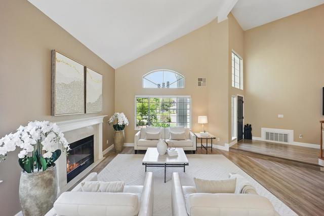3239 Pinot Blanc Way, San Jose CA: https://media.crmls.org/mediaz/ea1f103d-8e5e-4e79-ae21-16bb62a3d118.jpg
