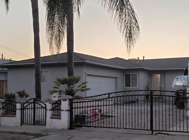2132 Medford Ave, Escondido CA: https://media.crmls.org/mediaz/ea1fa607-c32b-4910-937d-2364411fdc20.jpg