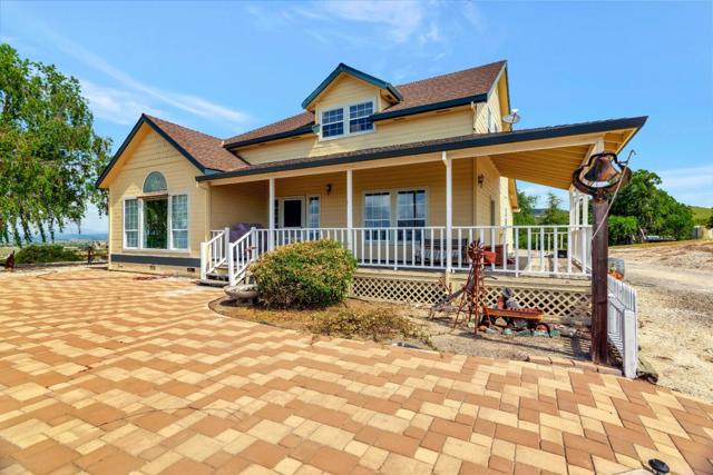 70500 Bradley Lockwood Road, Lockwood CA: https://media.crmls.org/mediaz/ea1fdbb1-684e-4708-bbe8-6a7701a225e4.jpg