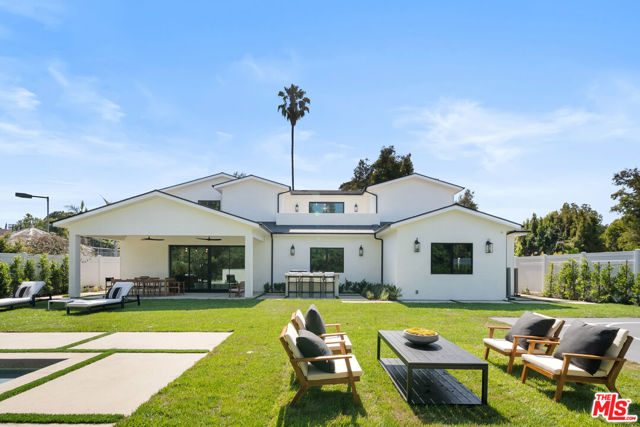 5036 Woodley Avenue, Encino CA: https://media.crmls.org/mediaz/ea206d1e-1f1e-468d-a03c-a7de8b1584fa.jpg