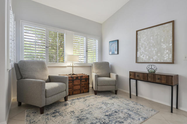 Image 18 of 31 For 40346 Barington Drive