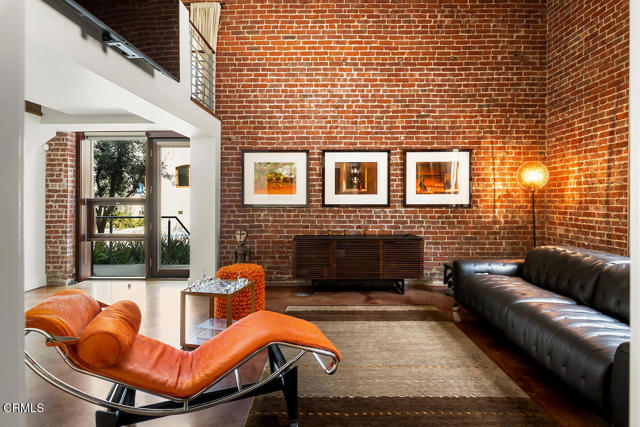 940 E 2nd Street, Los Angeles CA: https://media.crmls.org/mediaz/ea21123a-19db-4c14-bd3d-9e1128e0daea.jpg