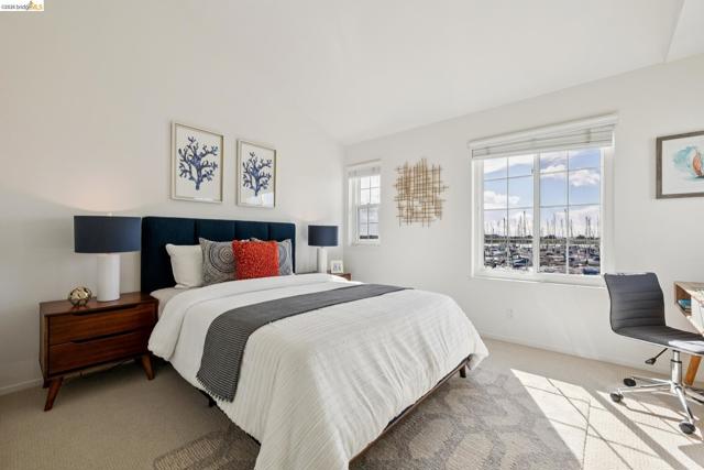 Image 41 of 55 For 306 Commodore Dr