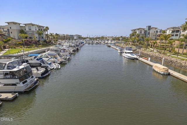 1524 Windshore Way, Oxnard CA: https://media.crmls.org/mediaz/ea218809-e538-4455-92e7-9ff114f9e71b.jpg