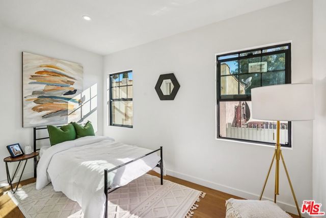 2353 Lucerne Avenue, Los Angeles CA: https://media.crmls.org/mediaz/ea21b59c-aea2-42cb-ae26-88e5257f677b.jpg