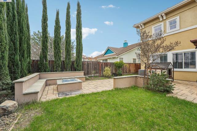 632 S Comunidad Street, Mountain House CA: https://media.crmls.org/mediaz/ea21be87-baac-448e-9ceb-07fc6b266398.jpg