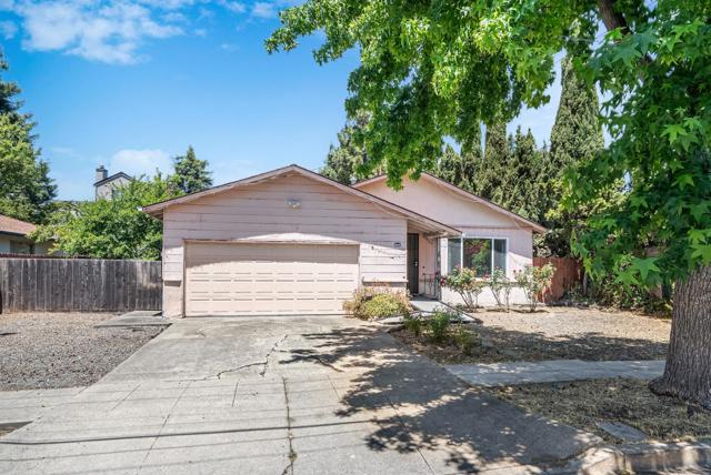338 Copperfield Avenue, Hayward CA: https://media.crmls.org/mediaz/ea23e601-5d5a-4ffc-8839-0359ecc6fdd8.jpg