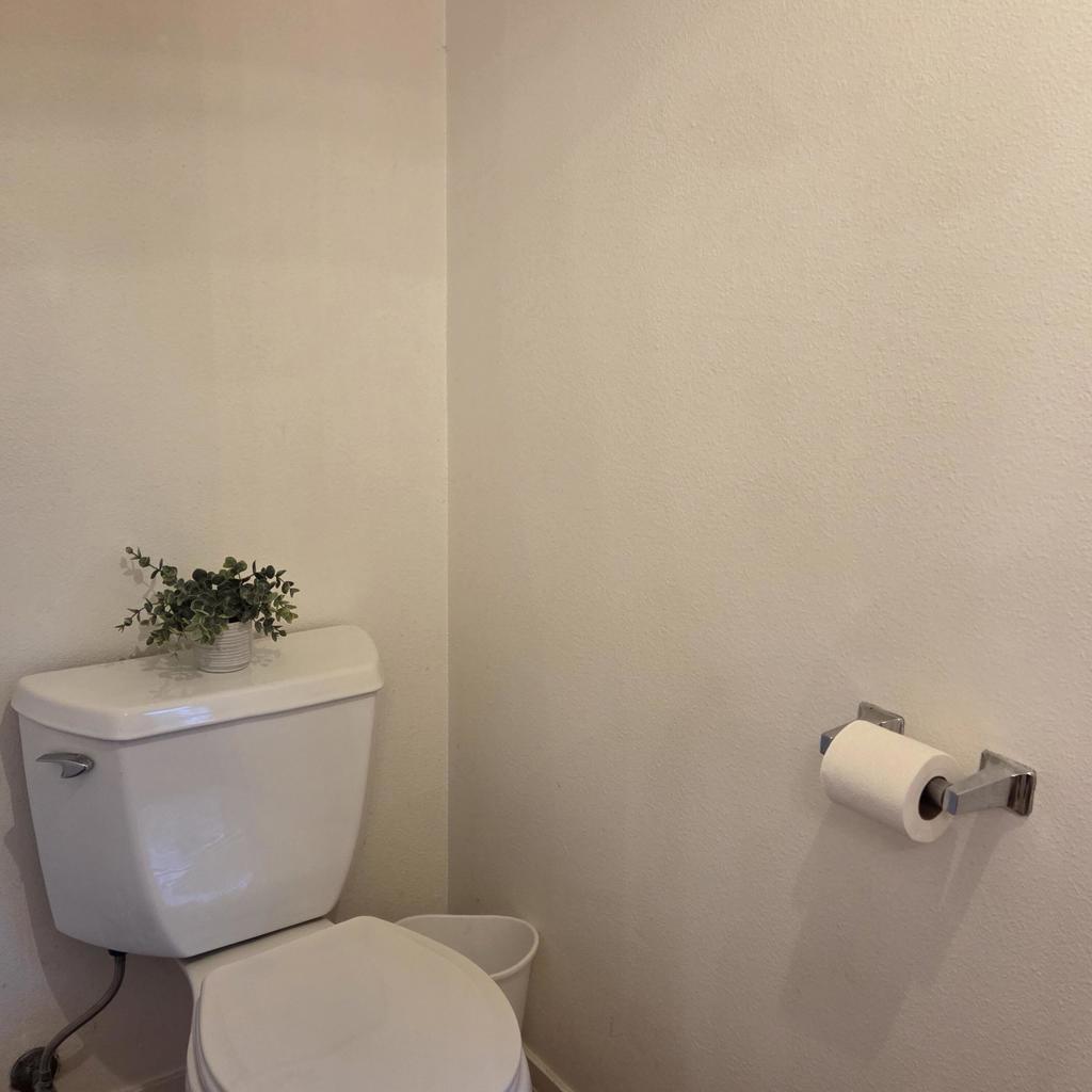 https://media.crmls.org/mediaz/ea2415ce-fcf2-4907-95a0-9fae231fbe8f.jpg?preset=X-Large