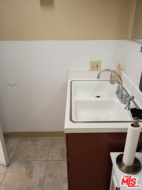  Commercial for Sale in Apple Valley, California