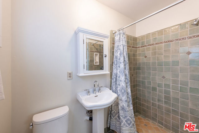 5454 Agnes Avenue, Valley Village CA: https://media.crmls.org/mediaz/ea2500f3-e792-47a1-ac1b-1ca8030bf8ac.jpg