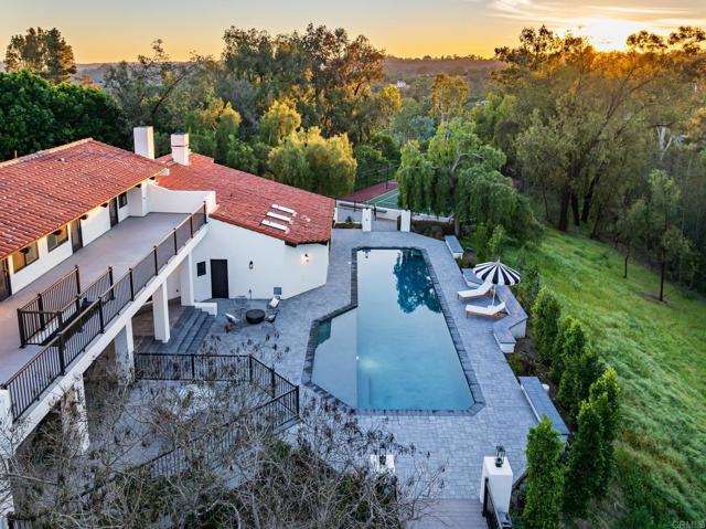 6449 Las Colinas, Rancho Santa Fe CA: https://media.crmls.org/mediaz/ea257ec4-a1b9-4cdc-b22a-6fcb0d57063b.jpg