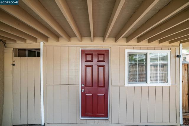 389 James St, Livermore CA: https://media.crmls.org/mediaz/ea25ab79-6032-47b0-91a2-da1c52a66c08.jpg