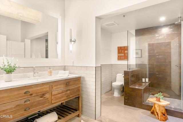 Detail Gallery Image 41 of 53 For 530 S Hewitt St #144,  Los Angeles,  CA 90013 - 2 Beds | 1/1 Baths