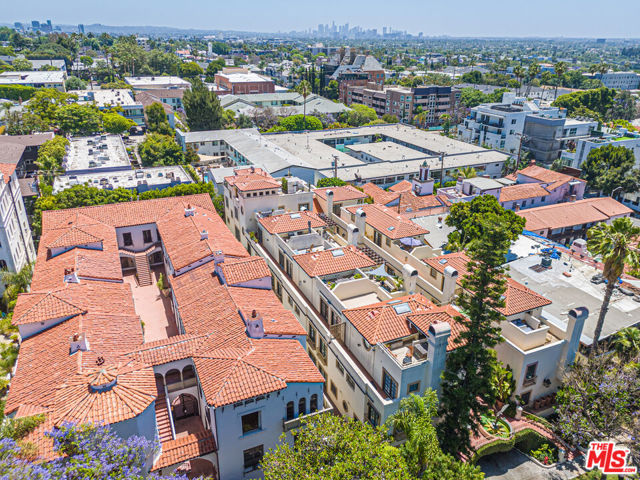 1320 N Harper Avenue, West Hollywood CA: https://media.crmls.org/mediaz/ea26b4fc-04e0-48a7-9d3b-a33e7cb86846.jpg