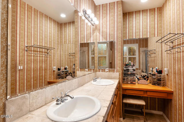 1728 Via Pajaro, Camarillo CA: https://media.crmls.org/mediaz/ea26bb72-3424-414b-8df0-155b8380f34e.jpg