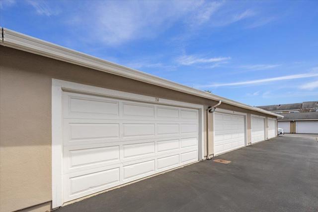 714 Comet Drive, Foster City CA: https://media.crmls.org/mediaz/ea27c1da-6ebd-42a6-8fd9-a0550843da48.jpg