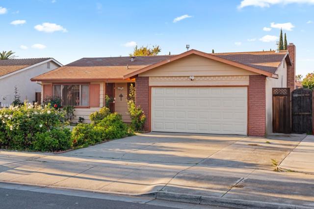 1745 Vista Glen Drive, San Jose CA: https://media.crmls.org/mediaz/ea27ff0f-51f2-41f7-9c41-80a745aa47a1.jpg