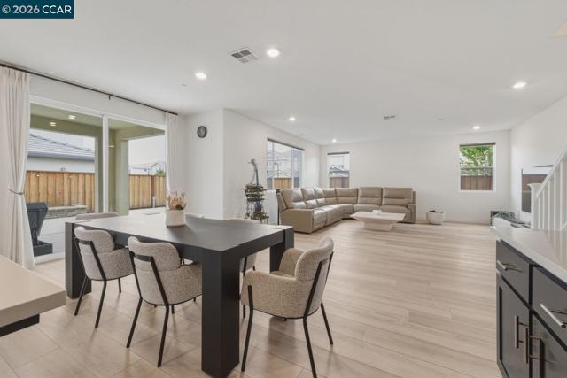 Image 8 of 55 For 5409 Spring Mountain Ln