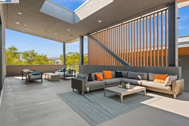 6017 Basaltina Pl, Dublin CA: https://media.crmls.org/mediaz/ea293ef0-f6f3-49e1-8674-733db0e000dd.jpg