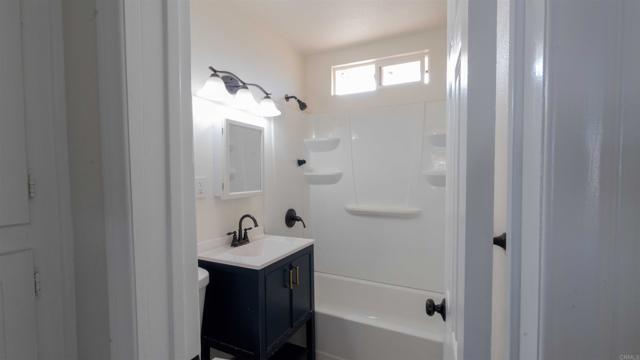 Detail Gallery Image 9 of 15 For 220 E Avenue P2, Palmdale,  CA 93350 - 2 Beds | 2 Baths