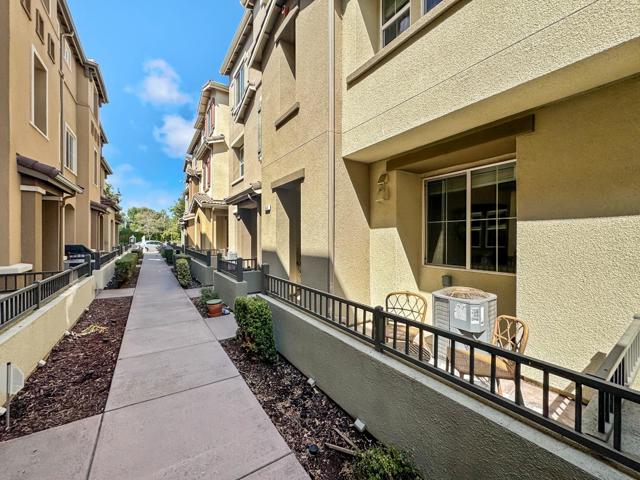 343 Williams Way, Hayward CA: https://media.crmls.org/mediaz/ea296bc7-af76-4606-b3ba-d647ce1f9cb6.jpg
