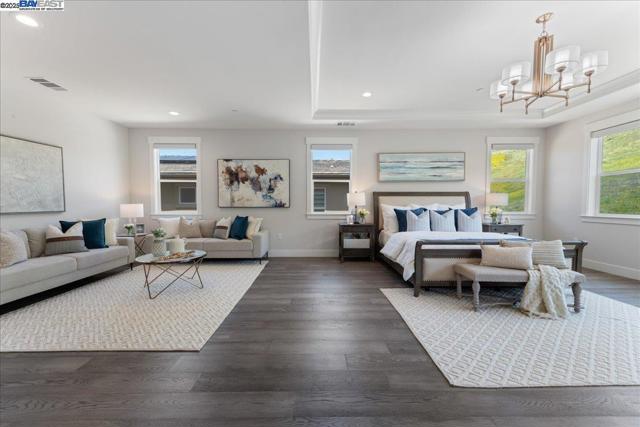 7259 Lembert Hills Dr, Dublin CA: https://media.crmls.org/mediaz/ea29c6b9-c767-445d-9ae1-a09580f185d6.jpg