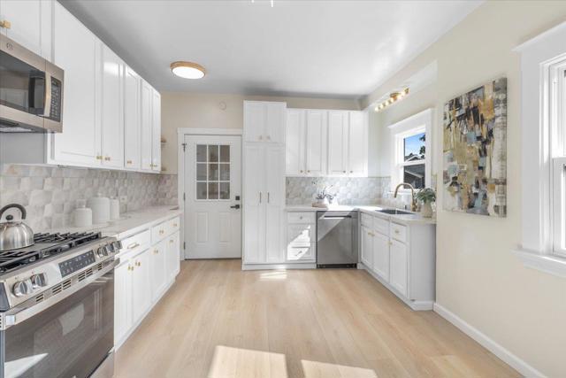 1237 Ashby Avenue, Berkeley CA: https://media.crmls.org/mediaz/ea2b0dfa-a54f-4589-be05-ae5006d86390.jpg