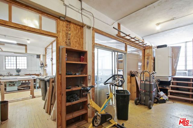1802 Pacific Avenue, Venice CA: https://media.crmls.org/mediaz/ea2cef9a-78ff-4ee9-a6c1-4f8aa9077893.jpg