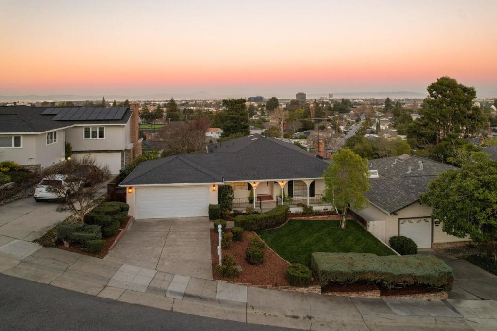 2223 Ensenada Way