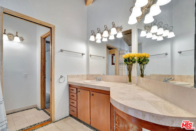 26636 Latigo Shore Drive, Malibu CA: https://media.crmls.org/mediaz/ea2d904c-0652-4029-8d4a-757f513864f2.jpg