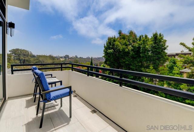 Image 12 of 33 For 13594 Mar Scenic Drive