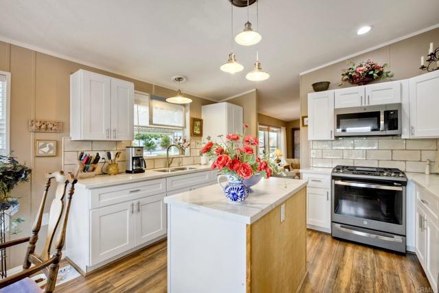 Detail Gallery Image 16 of 35 For 28890 Lilac Rd Spc 167 #167,  Valley Center,  CA 92082 - 3 Beds | 2 Baths