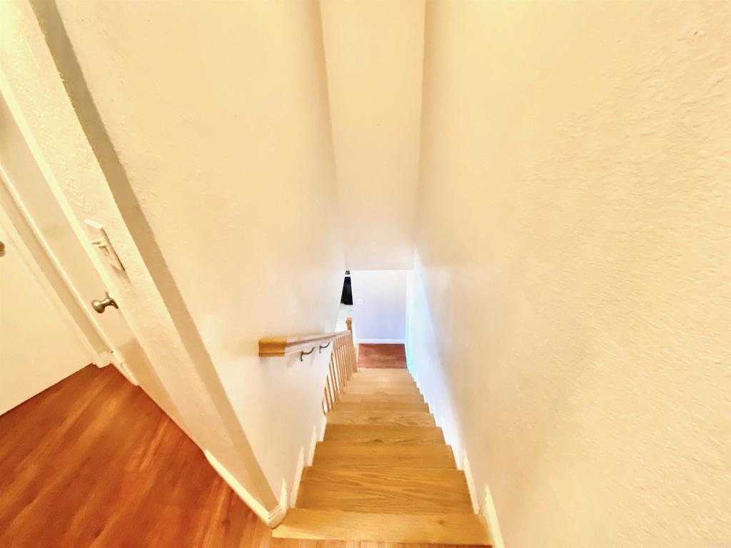https://media.crmls.org/mediaz/ea32bd10-9e61-43aa-8e9b-843e09ce16a0.jpg?preset=X-Large