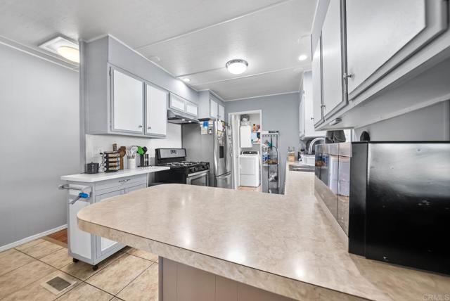 Detail Gallery Image 8 of 43 For 444 Anita St #19,  Chula Vista,  CA 91911 - 2 Beds | 2 Baths