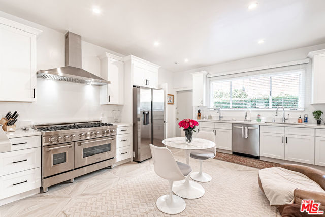 165 N Las Palmas Avenue, Los Angeles CA: https://media.crmls.org/mediaz/ea3497f3-24c0-4fbb-bf8f-02581e4648d1.jpg