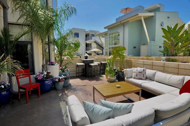 5410 La Jolla Blvd., La Jolla CA: https://media.crmls.org/mediaz/ea34df7e-b9c0-46db-8ef1-2a394b03c105.jpg