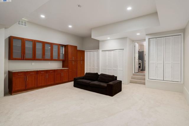 44930 Lynx Dr, Fremont CA: https://media.crmls.org/mediaz/ea34f853-3fa9-4845-972d-d13349ec20a0.jpg