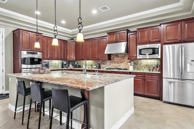 50640 Mandarina, La Quinta CA: https://media.crmls.org/mediaz/ea3663aa-bc92-43b9-8142-40b44cb1e0f6.jpg