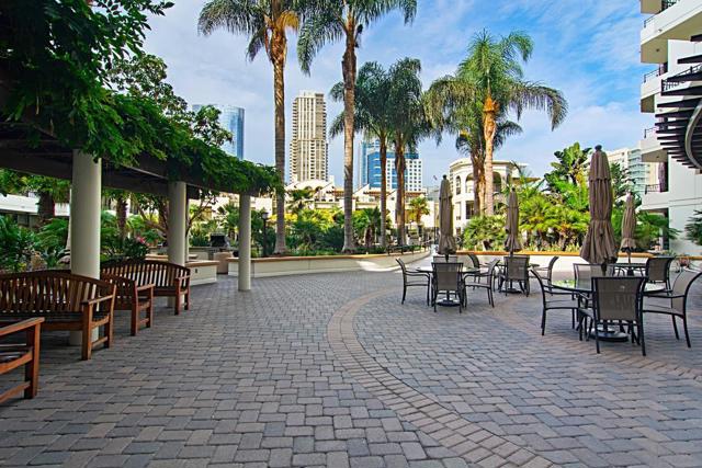 700 W Harbor Dr, San Diego CA: https://media.crmls.org/mediaz/ea366fc8-a2af-4aa3-a773-e1d3d68931b3.jpg