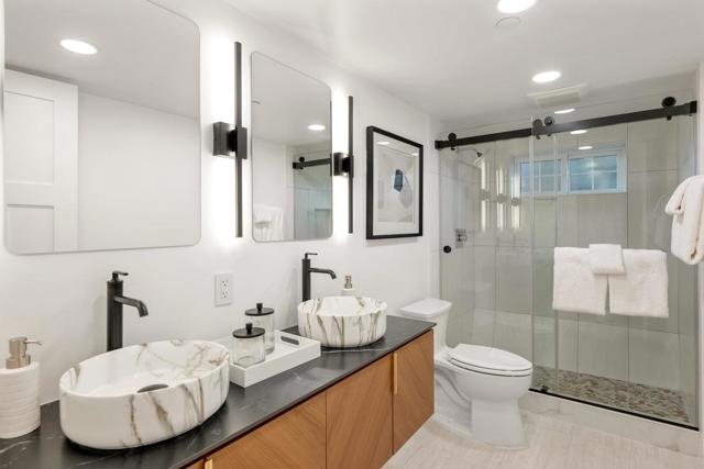 1476 Drake Avenue, Burlingame CA: https://media.crmls.org/mediaz/ea36cbb6-ad37-464c-8083-a96399c0976b.jpg