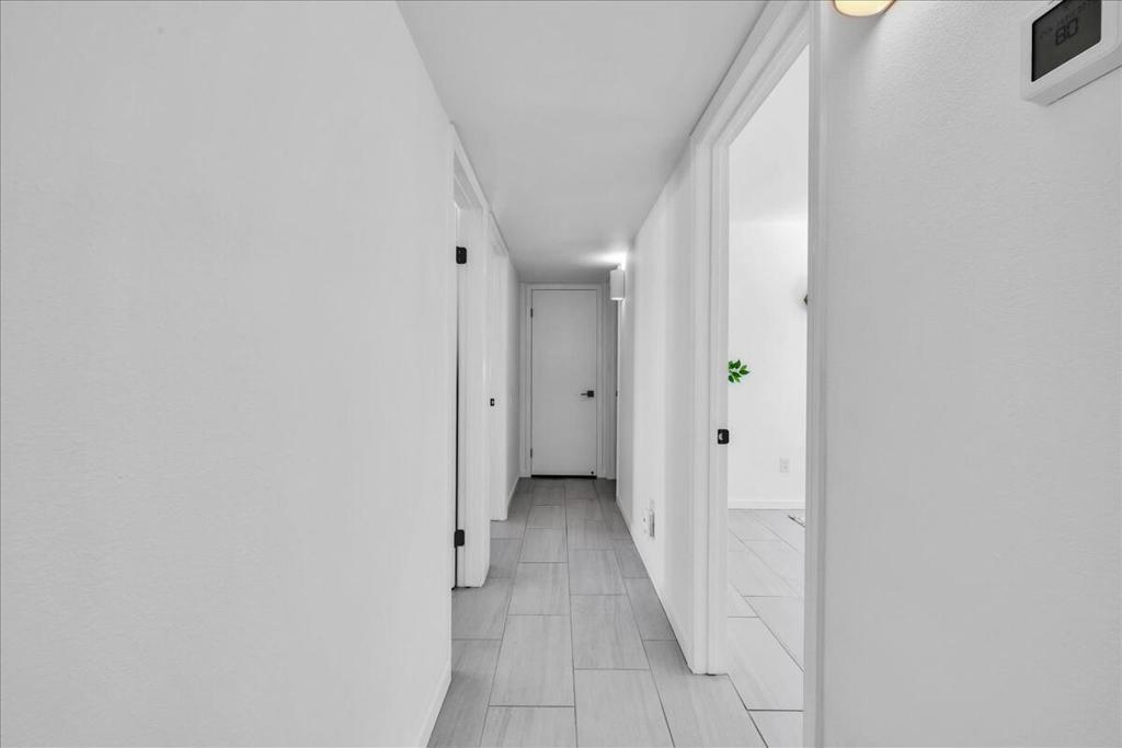 https://media.crmls.org/mediaz/ea372c26-3ce9-4d06-b9de-65daf54c9a22.jpg?preset=X-Large