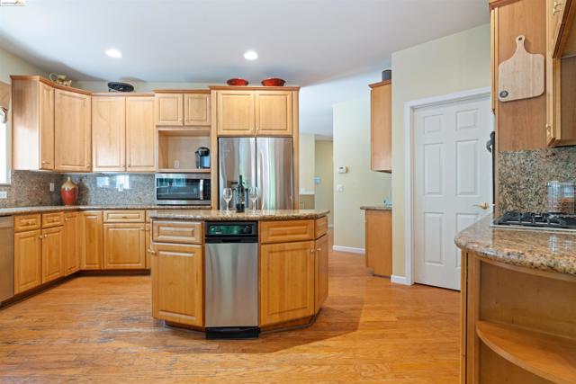 Image 12 of 51 For 628 Stanley Ln