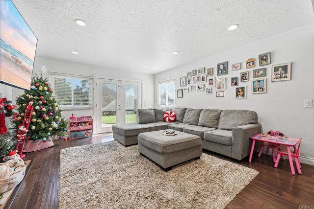 Detail Gallery Image 15 of 42 For 25252 Misty Ridg, Mission Viejo,  CA 92692 - 4 Beds | 2/1 Baths