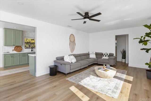 Detail Gallery Image 7 of 38 For 3630 Donna Dr, Carlsbad,  CA 92008 - 3 Beds | 2 Baths