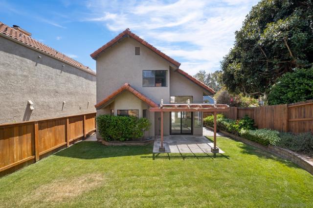 2818 Forest View Way, Carlsbad CA: https://media.crmls.org/mediaz/ea39991d-9b3e-4970-a9ad-1feda8f30b89.jpg